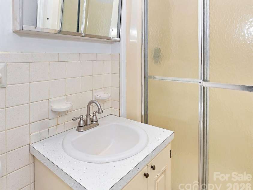 5810 Us 23 Highway, Mars Hill, NC 28754.  MLS# CAR4430509, YatesRealty ID 54840. 