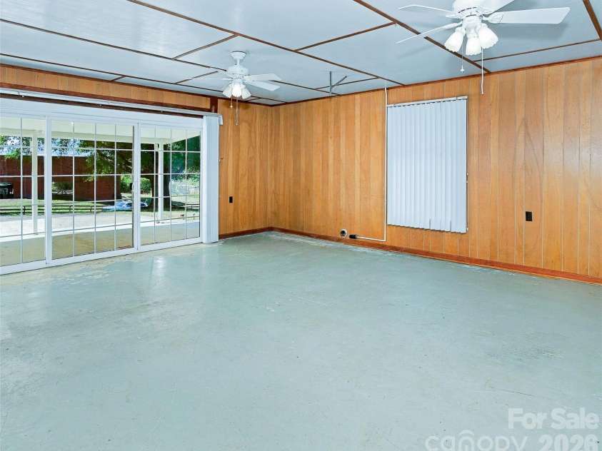 5810 Us 23 Highway, Mars Hill, NC 28754.  MLS# CAR4430509, YatesRealty ID 54840. 