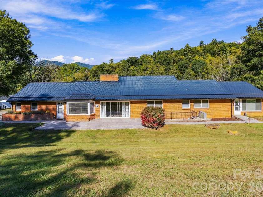 5810 Us 23 Highway, Mars Hill, NC 28754.  MLS# CAR4430509, YatesRealty ID 54840. 