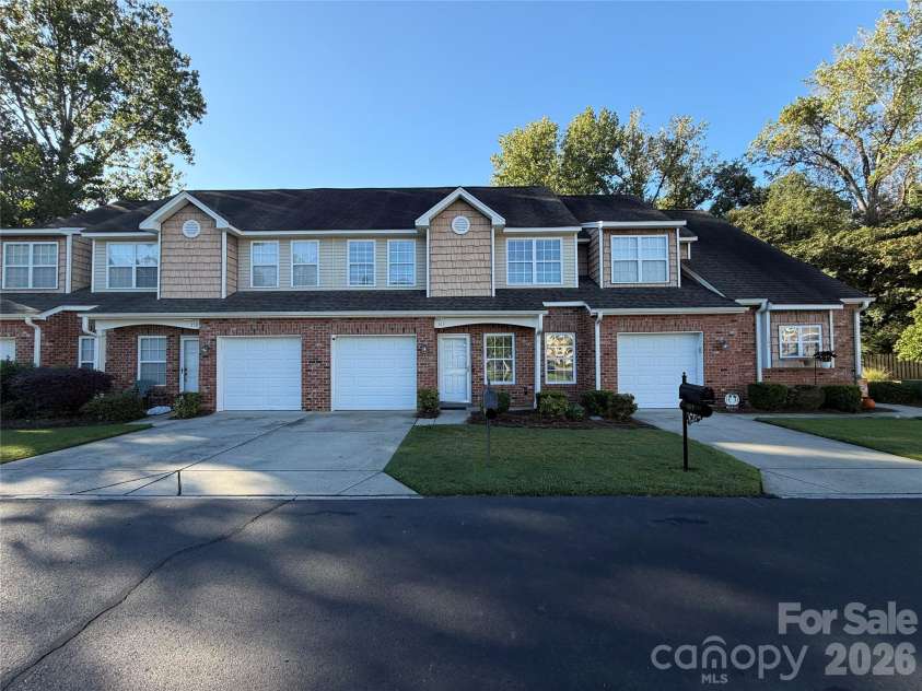 361 Valley Brook Lane, Concord, NC 28025.  MLS# CAR4431035, YatesRealty ID 54841. 