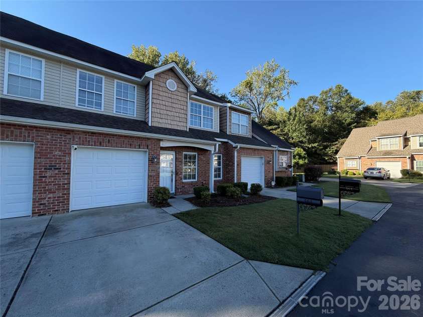 361 Valley Brook Lane, Concord, NC 28025.  MLS# CAR4431035, YatesRealty ID 54841. 
