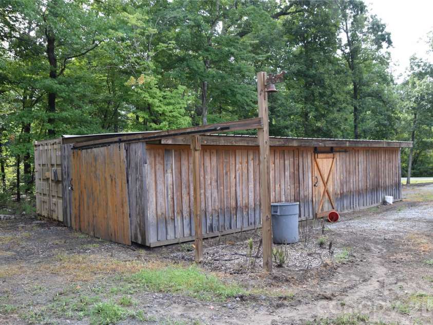 5410 Tobacco Road, Trinity, NC 27370.  MLS# CAR4429700, YatesRealty ID 54845. 