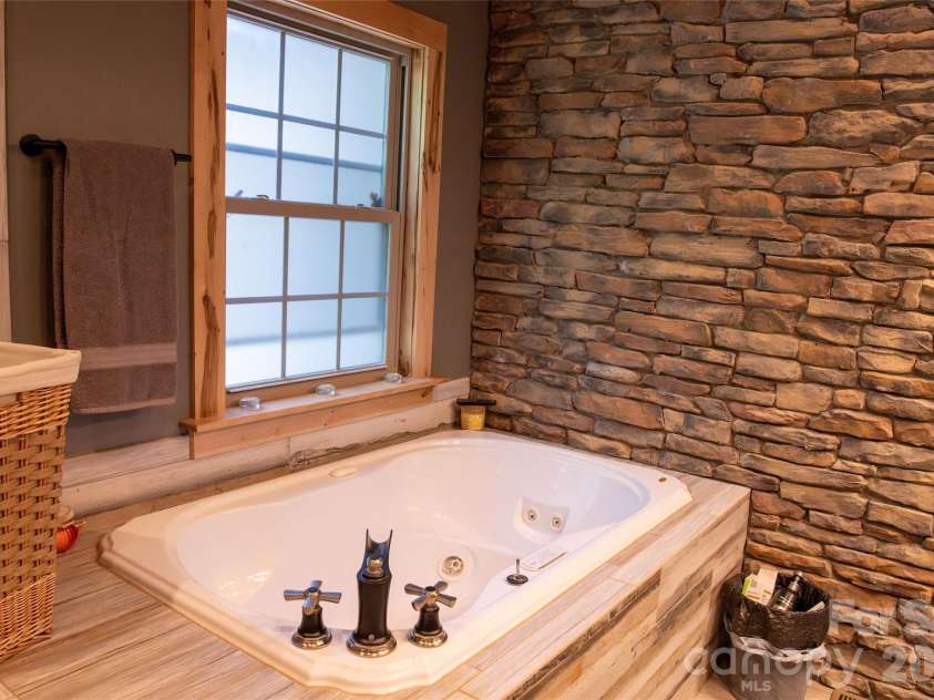 5410 Tobacco Road, Trinity, NC 27370.  MLS# CAR4429700, YatesRealty ID 54845. 