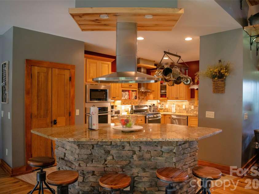 5410 Tobacco Road, Trinity, NC 27370.  MLS# CAR4429700, YatesRealty ID 54845. 