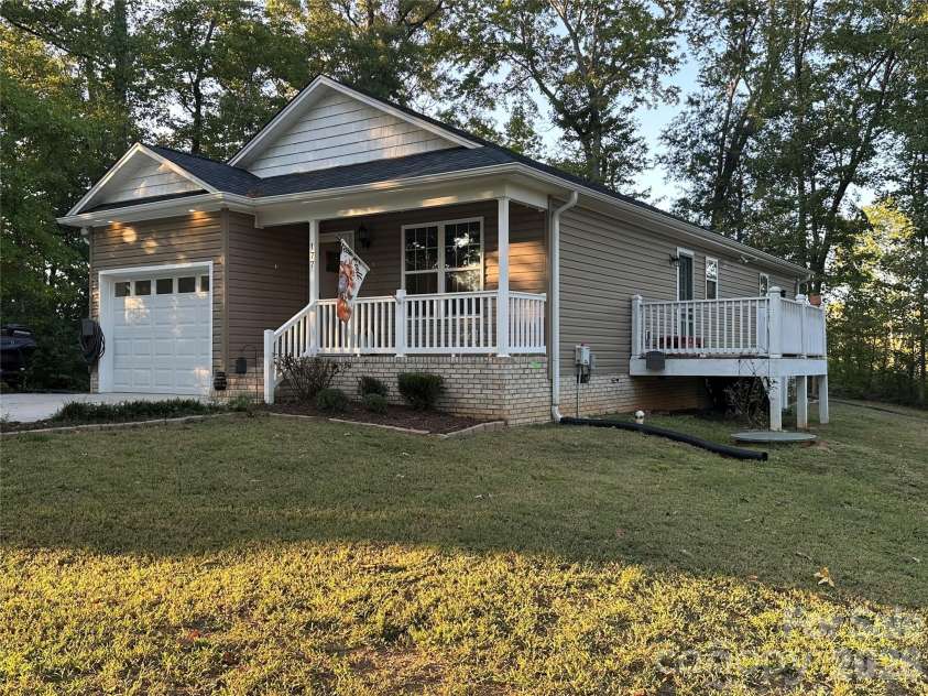 177 Pinehaven Drive, New London, NC 28127.  MLS# CAR4431526, YatesRealty ID 54846. 