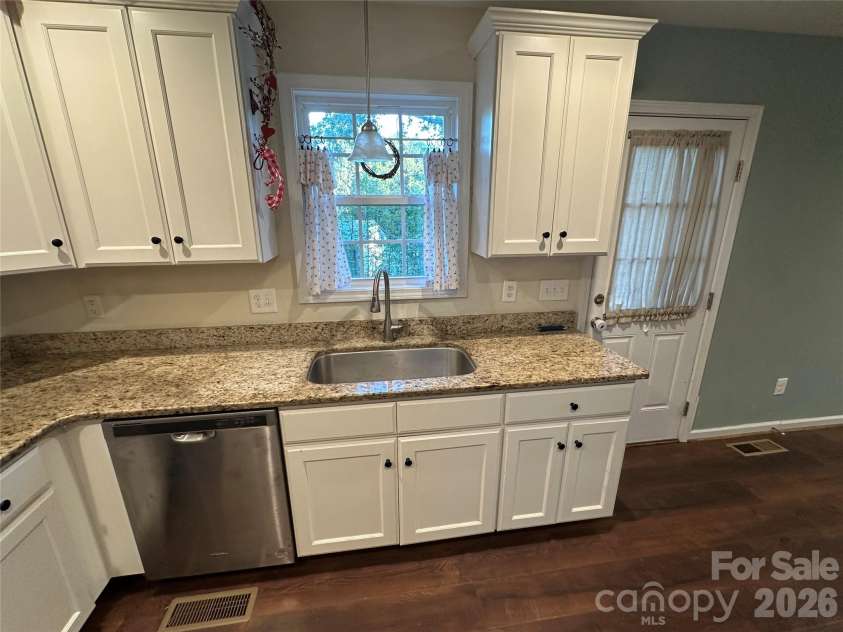 177 Pinehaven Drive, New London, NC 28127.  MLS# CAR4431526, YatesRealty ID 54846. 