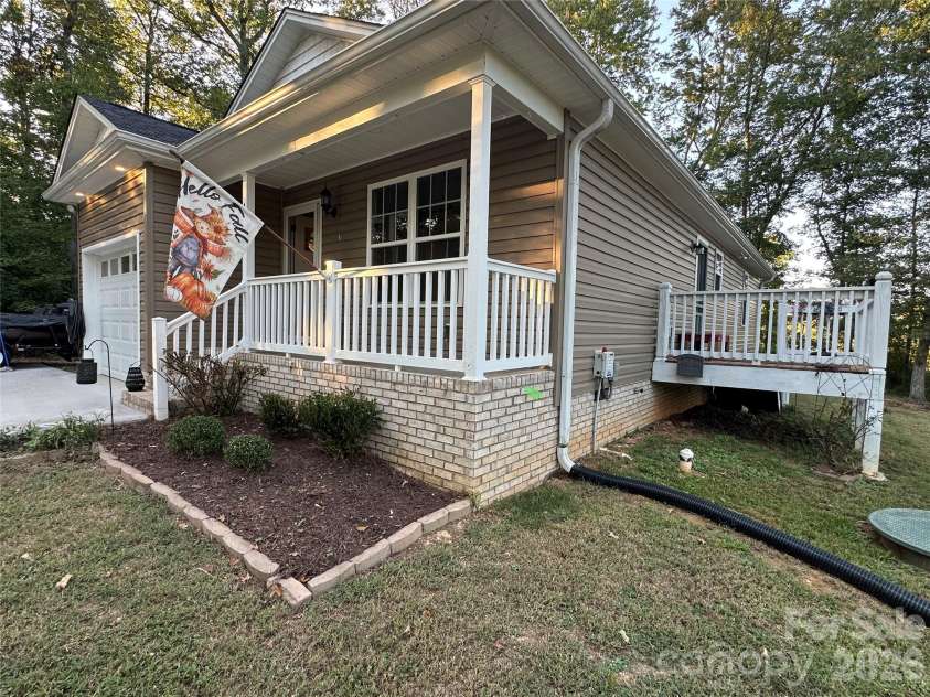 177 Pinehaven Drive, New London, NC 28127.  MLS# CAR4431526, YatesRealty ID 54846. 