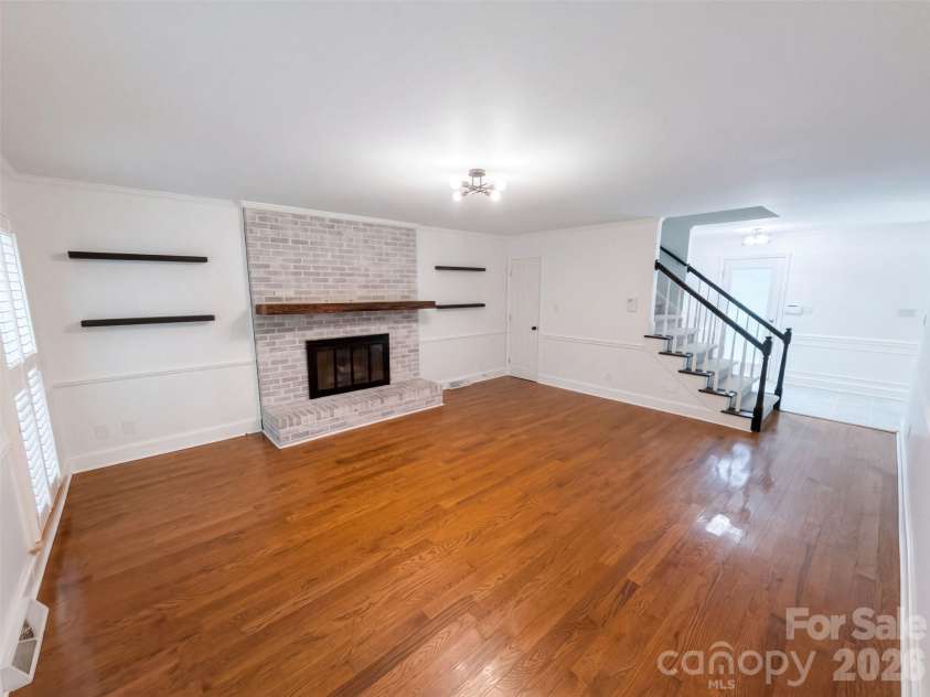 4412 Lazy Drive, Charlotte, NC 28215.  MLS# CAR4431553, YatesRealty ID 54847. 