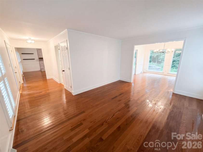 4412 Lazy Drive, Charlotte, NC 28215.  MLS# CAR4431553, YatesRealty ID 54847. 