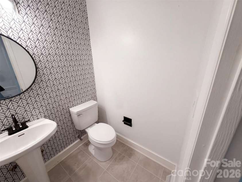 4412 Lazy Drive, Charlotte, NC 28215.  MLS# CAR4431553, YatesRealty ID 54847. 