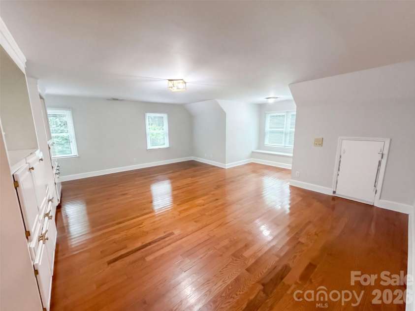 4412 Lazy Drive, Charlotte, NC 28215.  MLS# CAR4431553, YatesRealty ID 54847. 