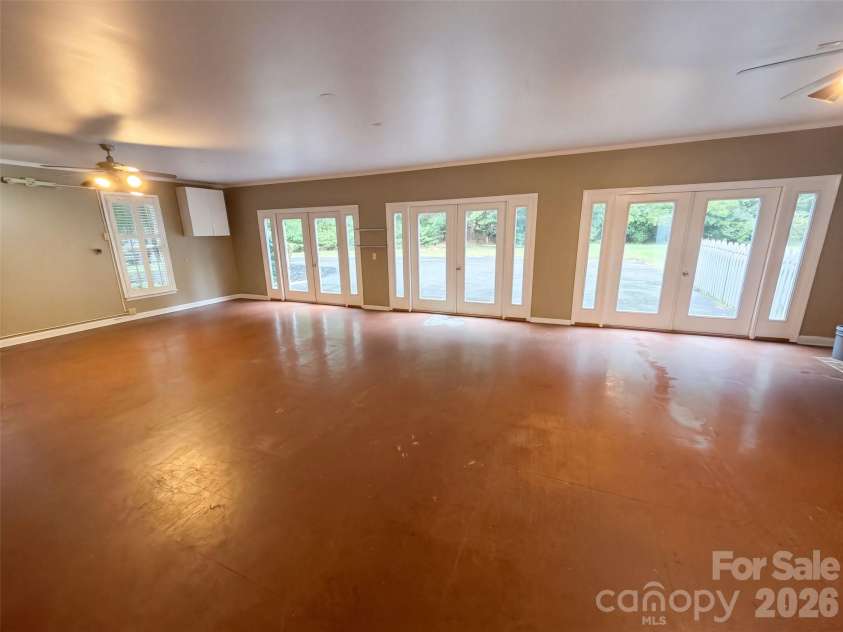 4412 Lazy Drive, Charlotte, NC 28215.  MLS# CAR4431553, YatesRealty ID 54847. 