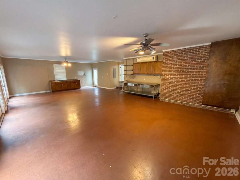 4412 Lazy Drive, Charlotte, NC 28215.  MLS# CAR4431553, YatesRealty ID 54847. 