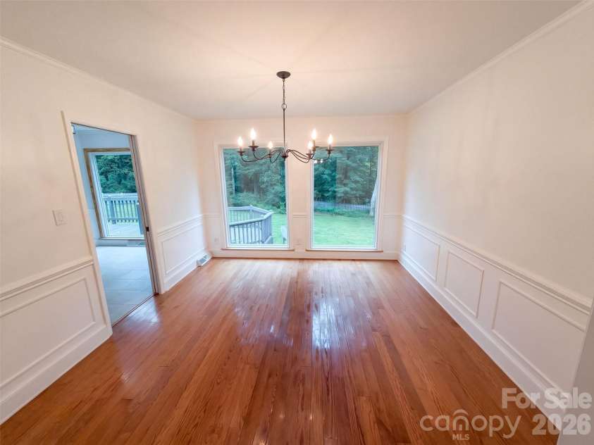 4412 Lazy Drive, Charlotte, NC 28215.  MLS# CAR4431553, YatesRealty ID 54847. 