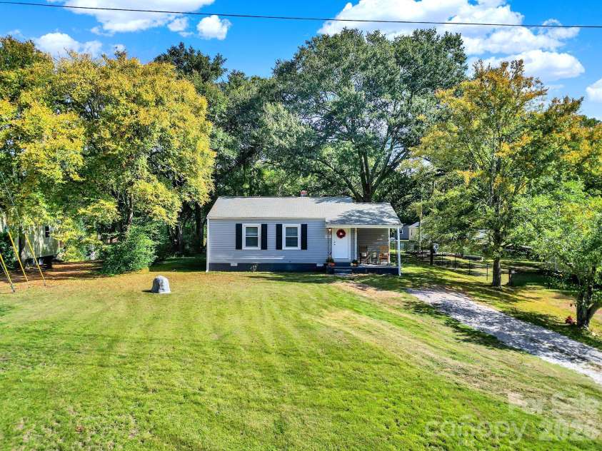 1656 Oakridge Meadows Court, Rock Hill, SC 29732.  MLS# CAR4429407, YatesRealty ID 54848. 