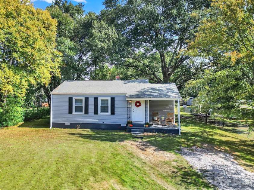 1656 Oakridge Meadows Court, Rock Hill, SC 29732.  MLS# CAR4429407, YatesRealty ID 54848. 