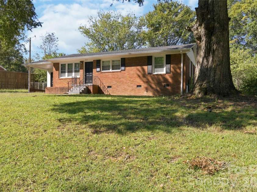 519 Annex Avenue, Kannapolis, NC 28083.  MLS# CAR4431426, YatesRealty ID 54849. 