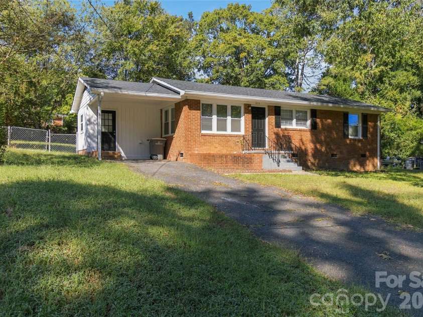 519 Annex Avenue, Kannapolis, NC 28083.  MLS# CAR4431426, YatesRealty ID 54849. 
