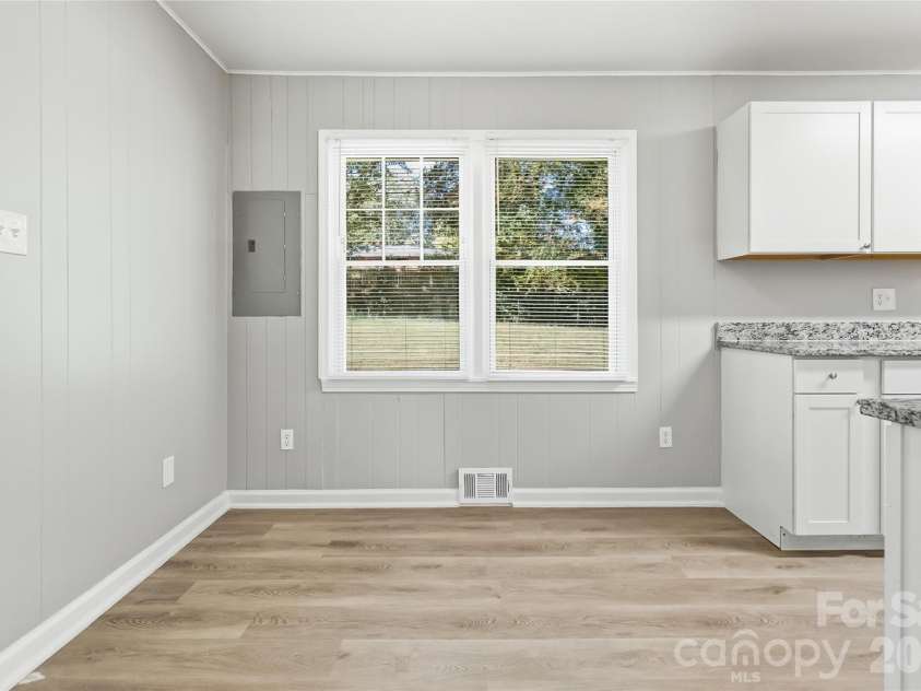 519 Annex Avenue, Kannapolis, NC 28083.  MLS# CAR4431426, YatesRealty ID 54849. 