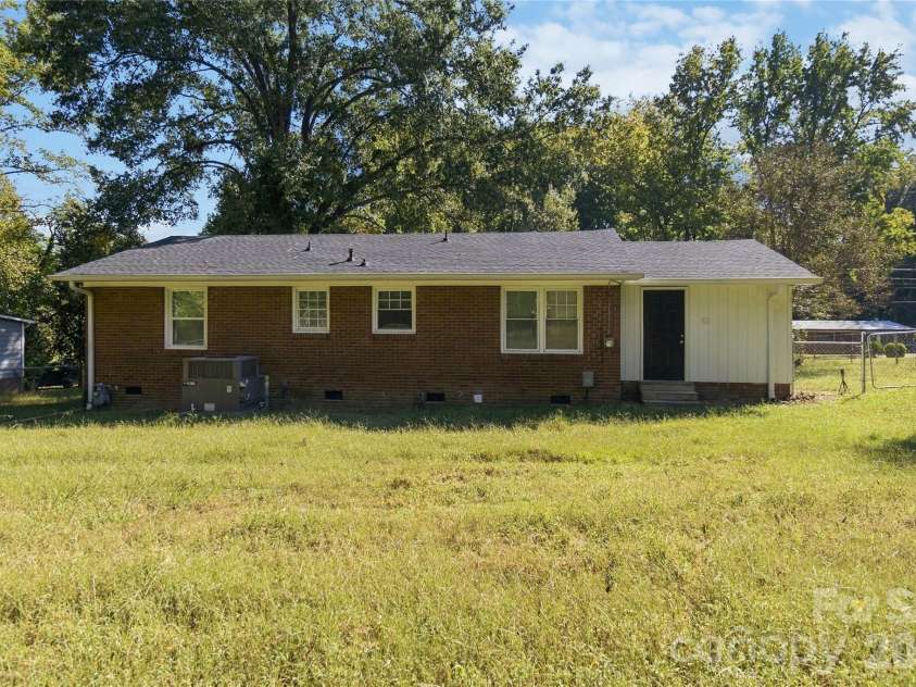 519 Annex Avenue, Kannapolis, NC 28083.  MLS# CAR4431426, YatesRealty ID 54849. 