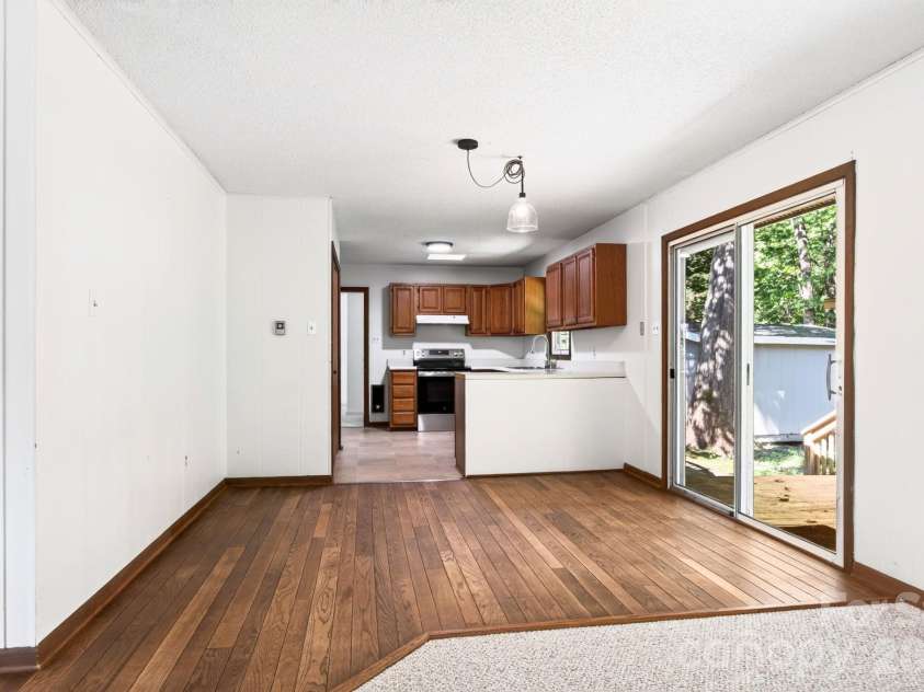 340 Genesis Circle, Black Mountain, NC 28711.  MLS# CAR4429667, YatesRealty ID 54851. Dining Area
