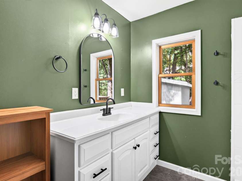 340 Genesis Circle, Black Mountain, NC 28711.  MLS# CAR4429667, YatesRealty ID 54851. Ensuite Primary Bathroom