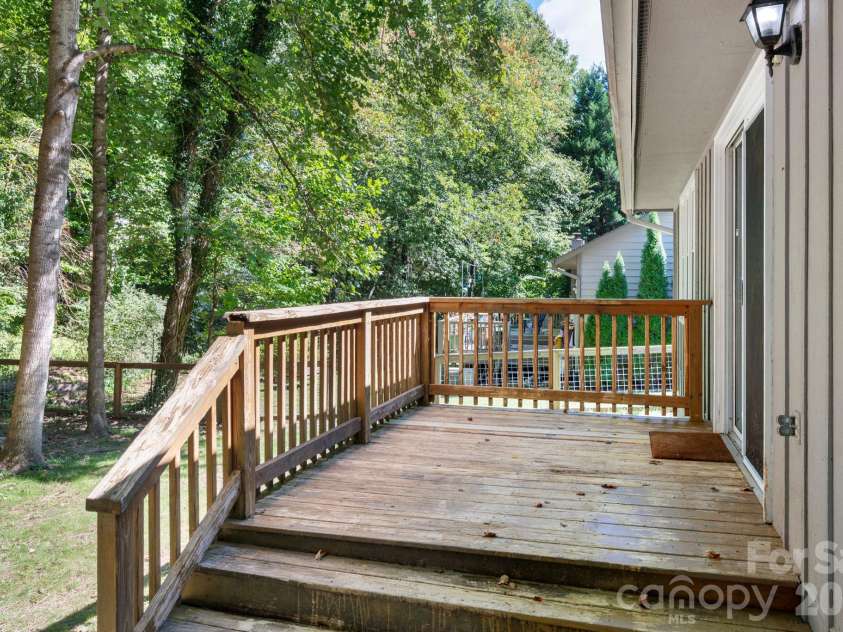 340 Genesis Circle, Black Mountain, NC 28711.  MLS# CAR4429667, YatesRealty ID 54851. Porch Access from Dining Area