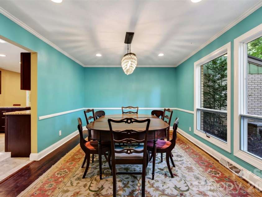 14 Willow Road, Asheville, NC 28804.  MLS# CAR4429269, YatesRealty ID 54853. 