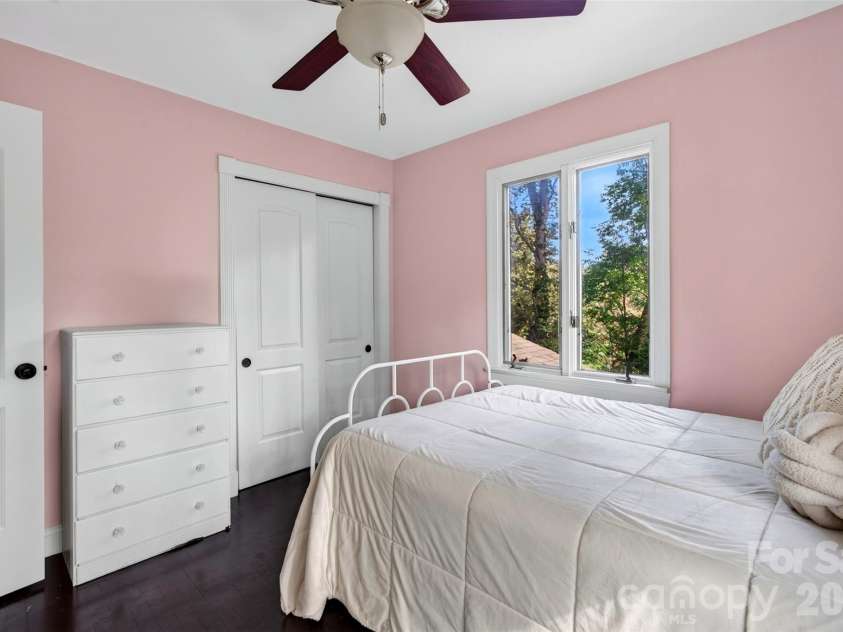14 Willow Road, Asheville, NC 28804.  MLS# CAR4429269, YatesRealty ID 54853. Bedroom 3 of 4