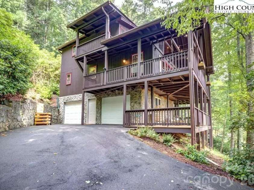 184 Raccoon Run, Fleetwood, NC 28626.  MLS# CAR4430752, YatesRealty ID 54854. 
