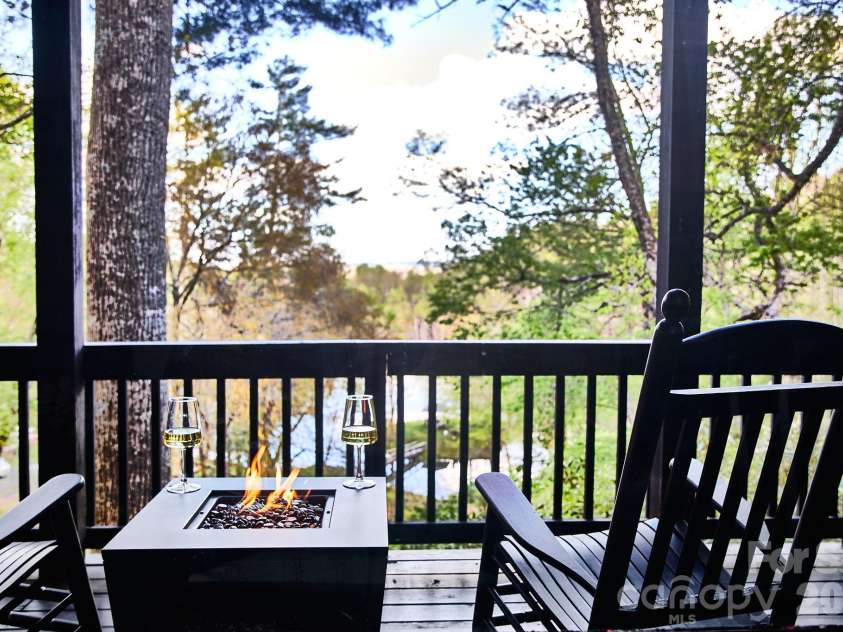 184 Raccoon Run, Fleetwood, NC 28626.  MLS# CAR4430752, YatesRealty ID 54854. 