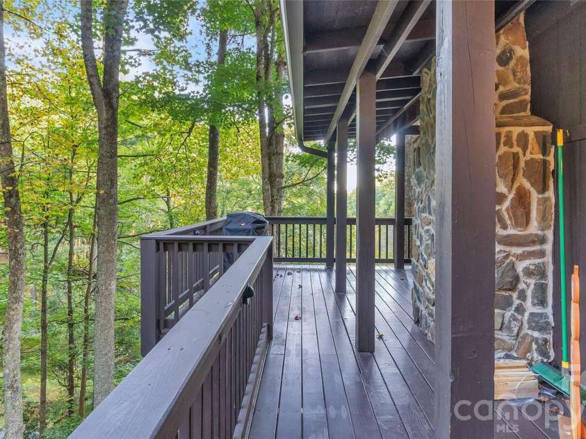 184 Raccoon Run, Fleetwood, NC 28626.  MLS# CAR4430752, YatesRealty ID 54854. 