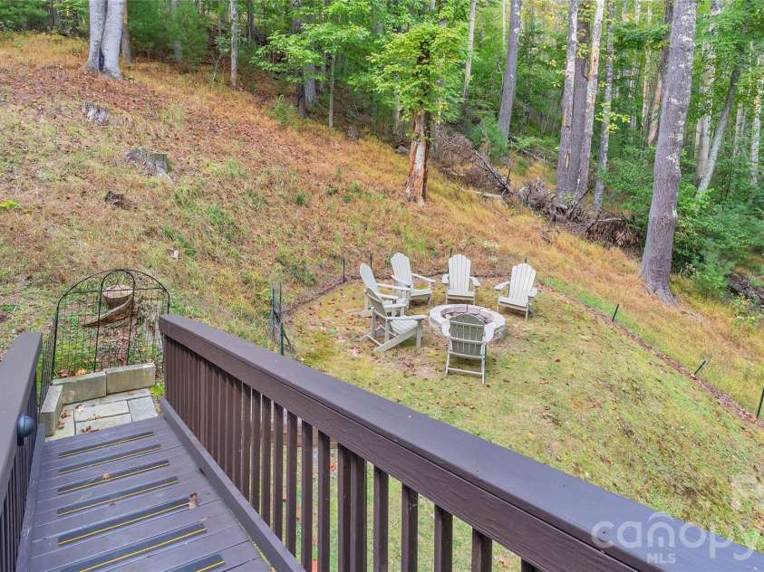 184 Raccoon Run, Fleetwood, NC 28626.  MLS# CAR4430752, YatesRealty ID 54854. 