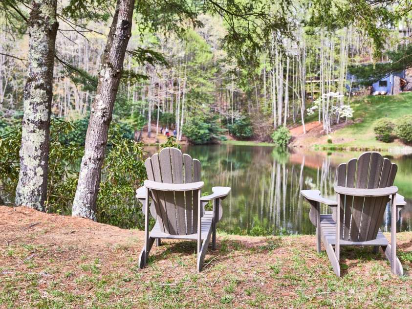 184 Raccoon Run, Fleetwood, NC 28626.  MLS# CAR4430752, YatesRealty ID 54854. 