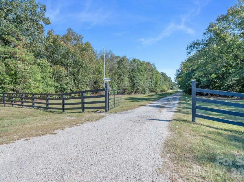 4227 Pigg Mattox Road, Monroe, NC 28112.  MLS# CAR4431495, YatesRealty ID 54856. 