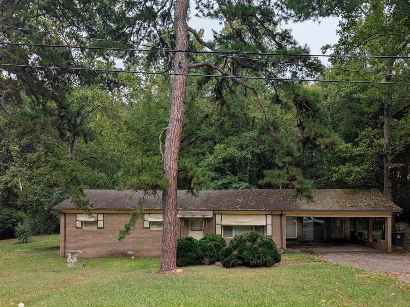 506 California Circle, York, SC 29745.  MLS# CAR4431614, YatesRealty ID 54857. 