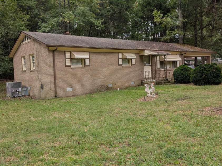 506 California Circle, York, SC 29745.  MLS# CAR4431614, YatesRealty ID 54857. 