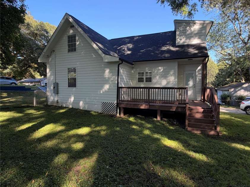 1015 4th Avenue, Gastonia, NC 28052.  MLS# CAR4431617, YatesRealty ID 54858. 