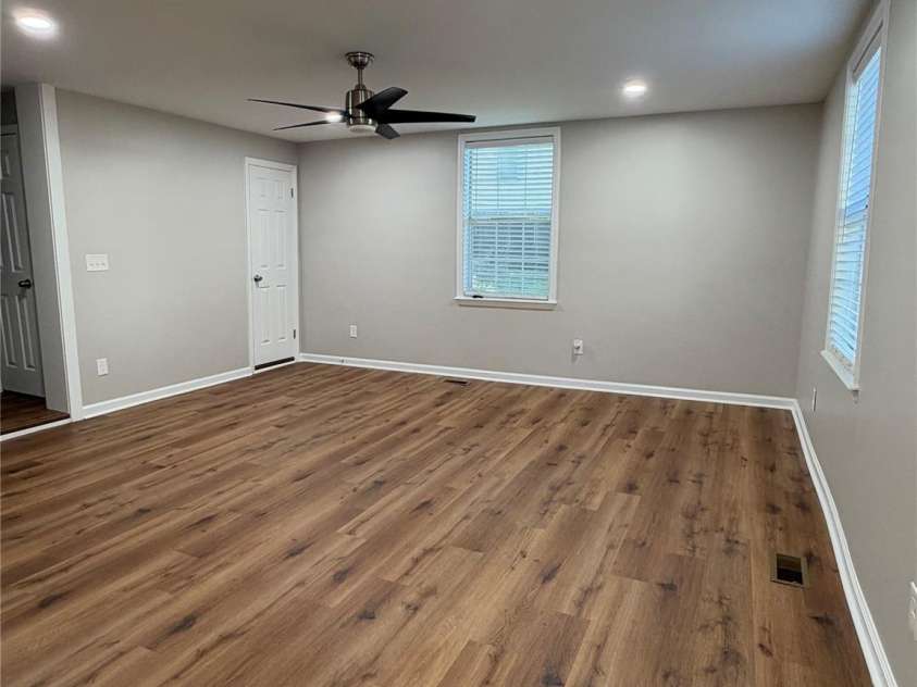 1015 4th Avenue, Gastonia, NC 28052.  MLS# CAR4431617, YatesRealty ID 54858. 