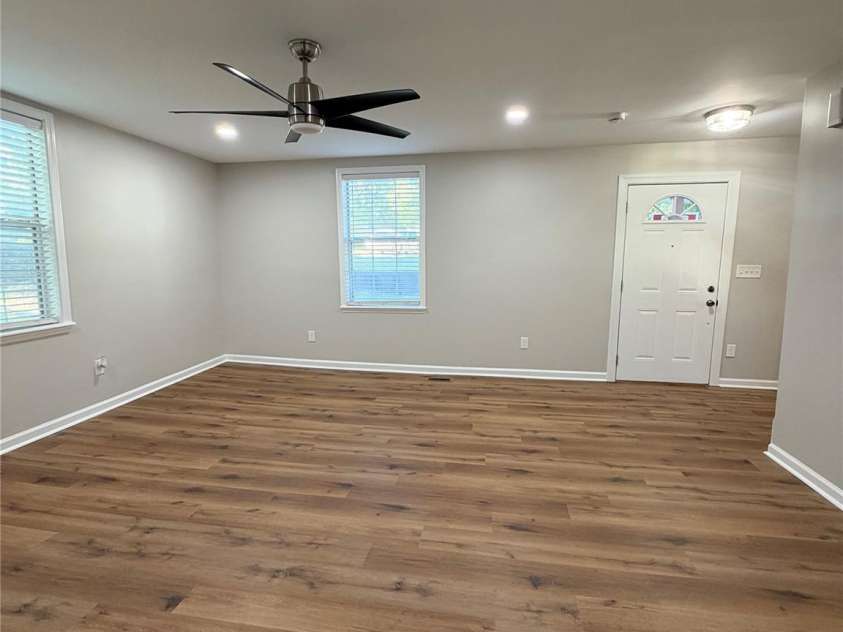 1015 4th Avenue, Gastonia, NC 28052.  MLS# CAR4431617, YatesRealty ID 54858. 