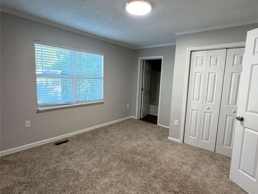 1015 4th Avenue, Gastonia, NC 28052.  MLS# CAR4431617, YatesRealty ID 54858. 