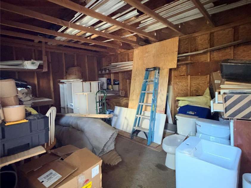 1015 4th Avenue, Gastonia, NC 28052.  MLS# CAR4431617, YatesRealty ID 54858. 