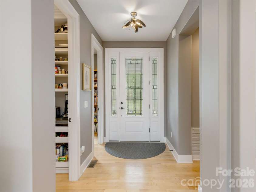 8 Broadmoor Drive, Arden, NC 28704.  MLS# CAR4431546, YatesRealty ID 54859. 