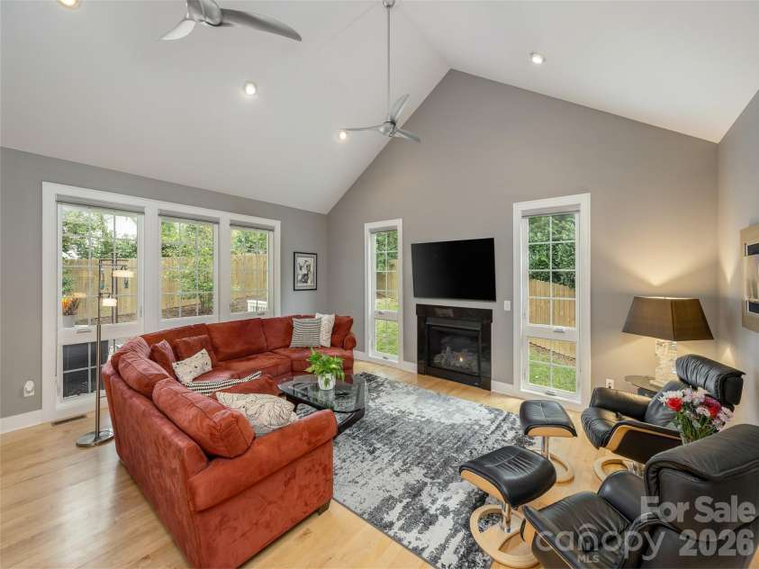 8 Broadmoor Drive, Arden, NC 28704.  MLS# CAR4431546, YatesRealty ID 54859. 