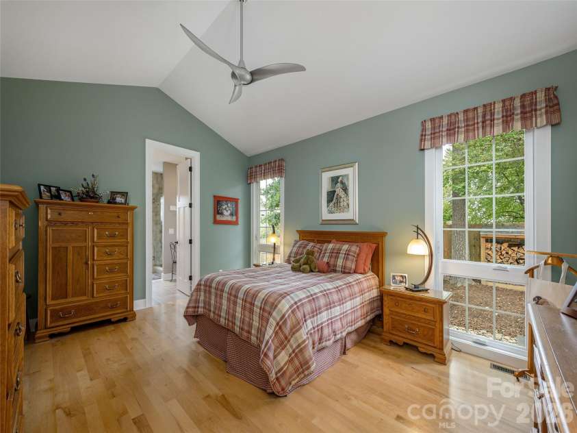8 Broadmoor Drive, Arden, NC 28704.  MLS# CAR4431546, YatesRealty ID 54859. 