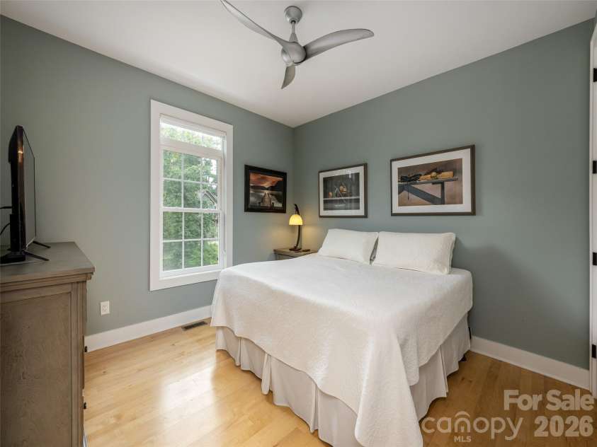 8 Broadmoor Drive, Arden, NC 28704.  MLS# CAR4431546, YatesRealty ID 54859. 