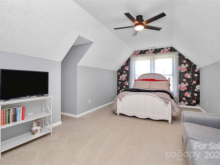 126 Anchor Lane, Troutman, NC 28166.  MLS# CAR4228228, YatesRealty ID 5486. BONUS ROOM
