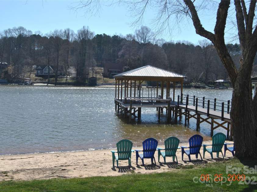 126 Anchor Lane, Troutman, NC 28166.  MLS# CAR4228228, YatesRealty ID 5486. LARGE BEACH AREA