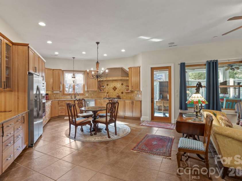 628 Vista Falls Road, Mills River, NC 28759.  MLS# CAR4358678, YatesRealty ID 5486. 