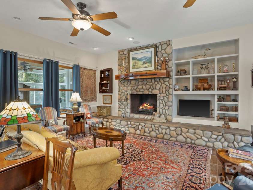 628 Vista Falls Road, Mills River, NC 28759.  MLS# CAR4358678, YatesRealty ID 5486. 